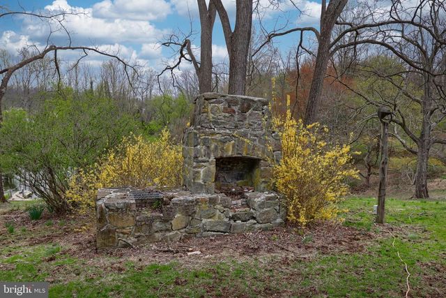 705 SCHOFFERS RD, Reading, PA 19606