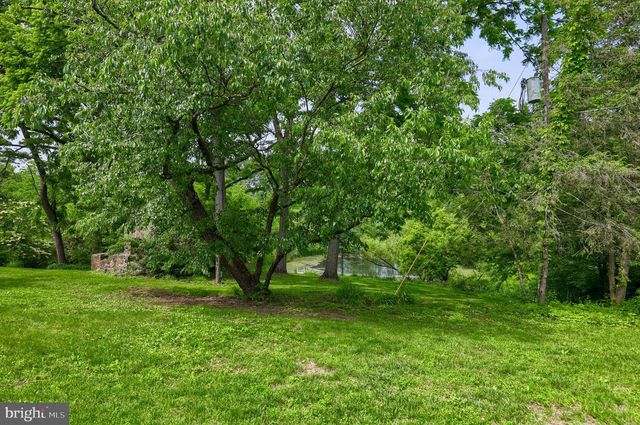 705 SCHOFFERS RD, Reading, PA 19606