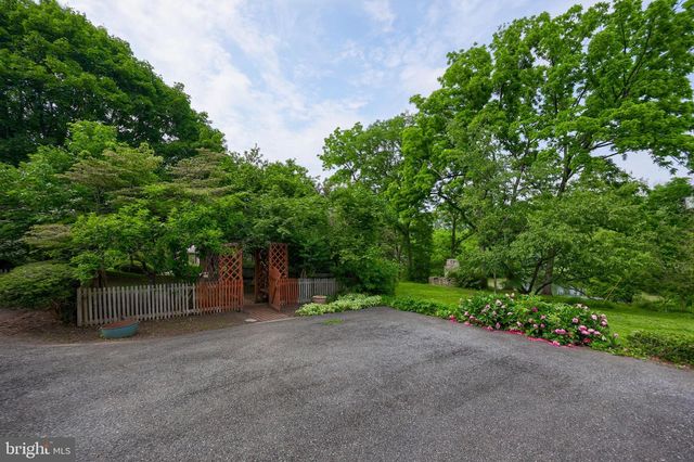 705 SCHOFFERS RD, Reading, PA 19606