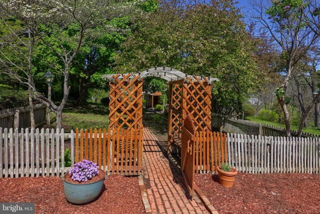 705 SCHOFFERS RD, Reading, PA 19606