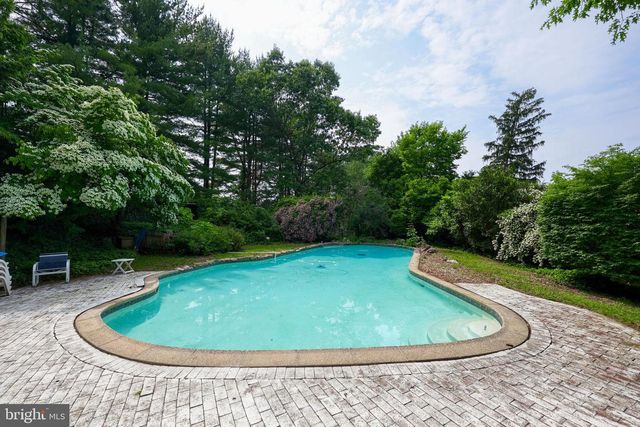 705 SCHOFFERS RD, Reading, PA 19606