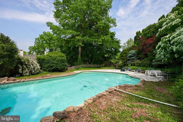 705 SCHOFFERS RD, Reading, PA 19606