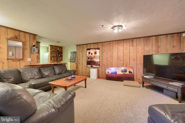 705 SCHOFFERS RD, Reading, PA 19606