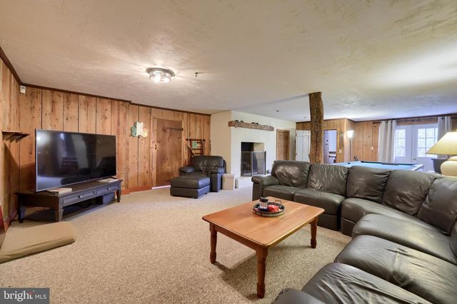 705 SCHOFFERS RD, Reading, PA 19606