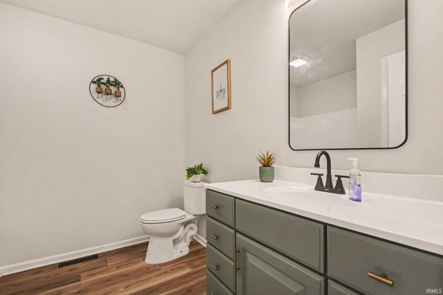 56275 Ellen Avenue, Mishawaka, IN 46545