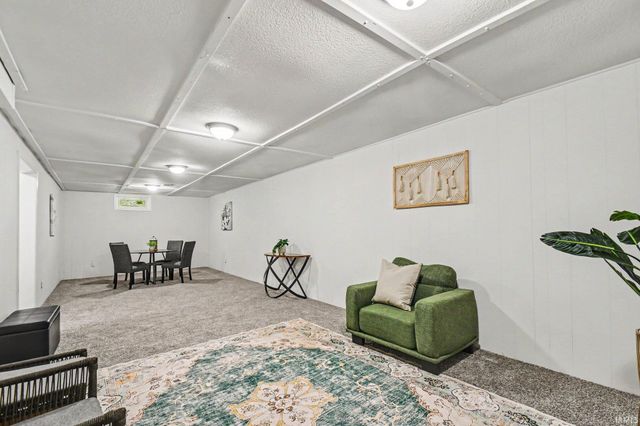 56275 Ellen Avenue, Mishawaka, IN 46545