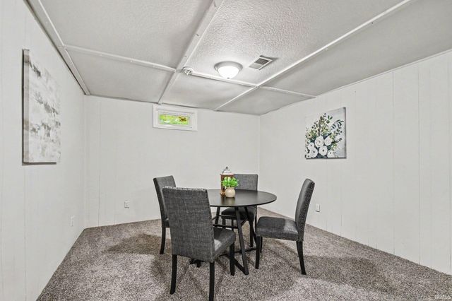 56275 Ellen Avenue, Mishawaka, IN 46545