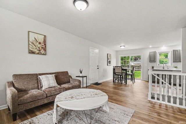 56275 Ellen Avenue, Mishawaka, IN 46545