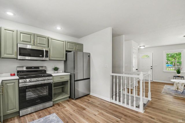 56275 Ellen Avenue, Mishawaka, IN 46545