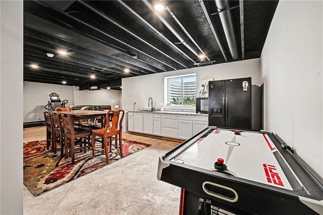 16019 Cedar Street, Basehor, KS 66007