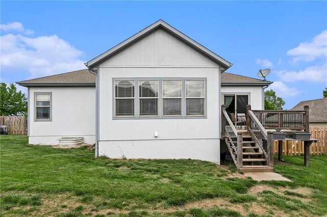 16019 Cedar Street, Basehor, KS 66007