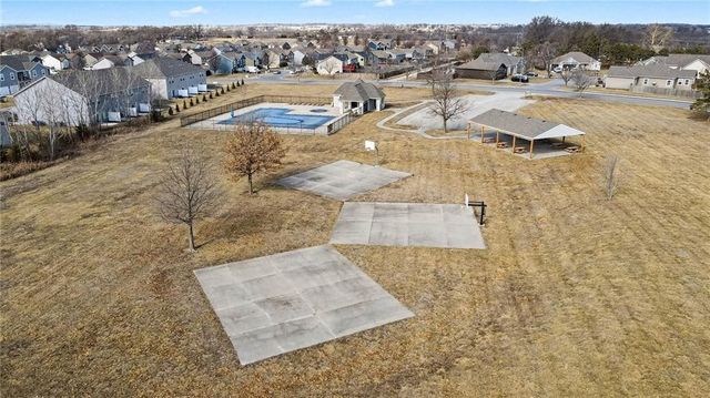 16019 Cedar Street, Basehor, KS 66007