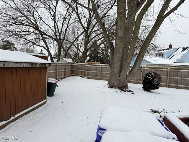 5952 Delores Boulevard, Brook Park, OH 44142