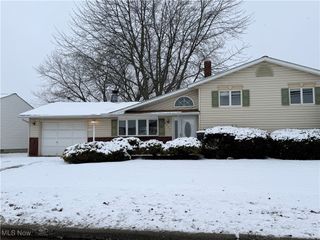 5952 Delores Boulevard, Brook Park, OH 44142