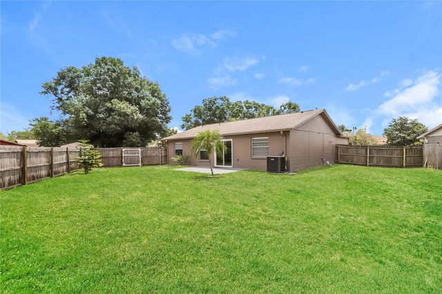 1002 PINEHAVEN COURT, Brandon, FL 33511