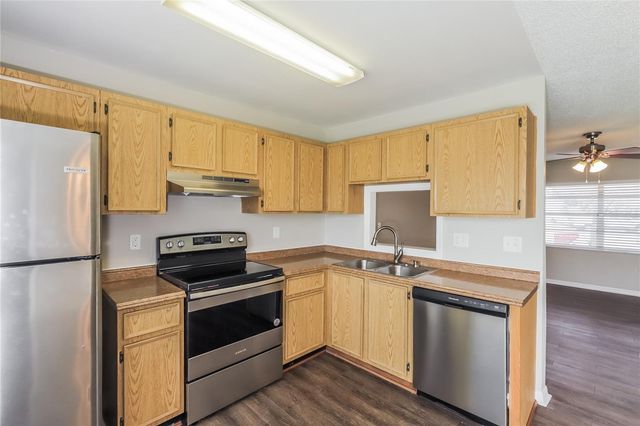 1002 PINEHAVEN COURT, Brandon, FL 33511