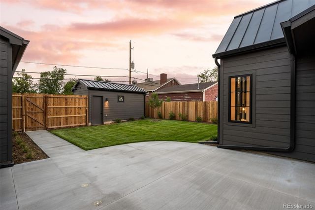 3360 S Dexter Street, Denver, CO 80222