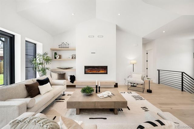 3360 S Dexter Street, Denver, CO 80222