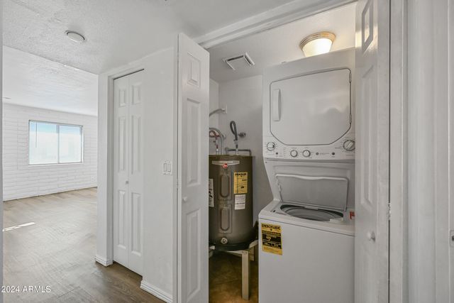 1234 N 36TH Street 209, Phoenix, AZ 85008