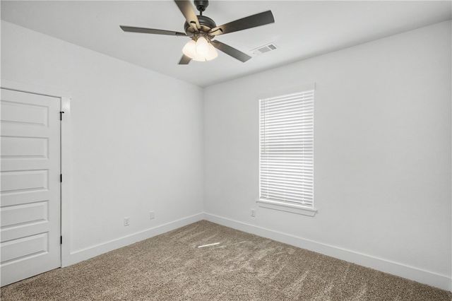2102 N Dagan Street, Siloam Springs, AR 72761