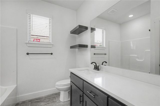 2102 N Dagan Street, Siloam Springs, AR 72761
