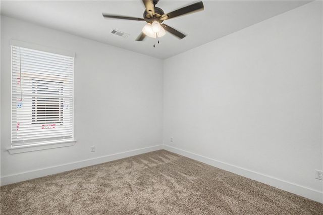 2102 N Dagan Street, Siloam Springs, AR 72761