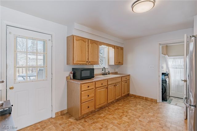 38107 Hastings Avenue, Willoughby, OH 44094