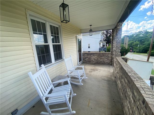 1114 Glass St, White Oak, PA 15131
