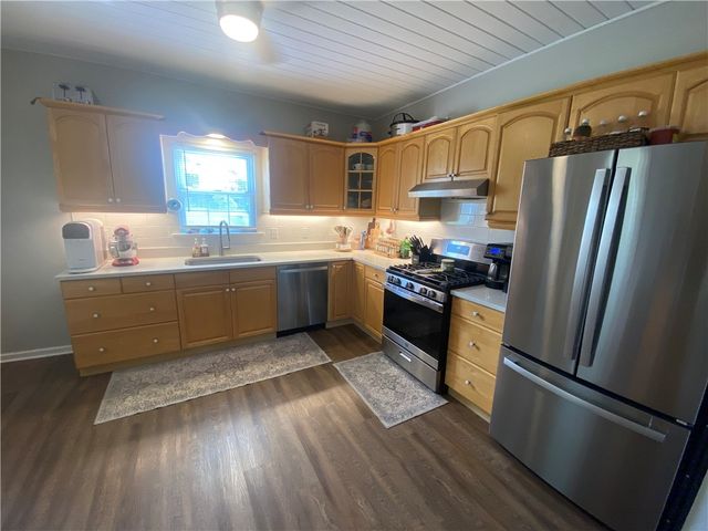 1114 Glass St, White Oak, PA 15131