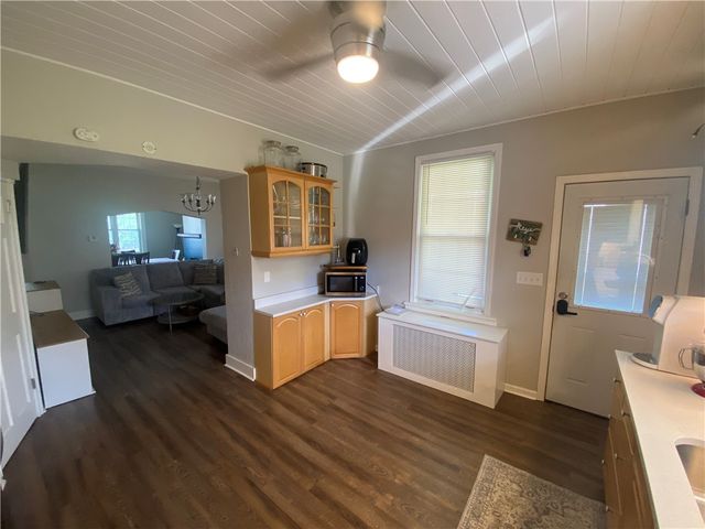 1114 Glass St, White Oak, PA 15131