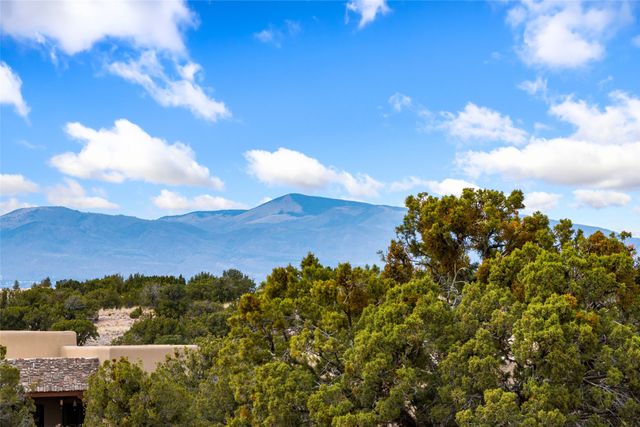 146 Wildhorse, Santa Fe, NM 87506