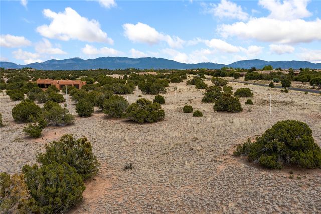 146 Wildhorse, Santa Fe, NM 87506