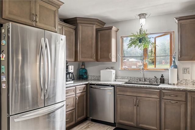 143 State Route 356, Washington Twp, PA 15613