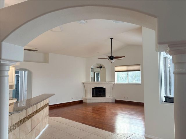 7207 39TH LANE E, Sarasota, FL 34243