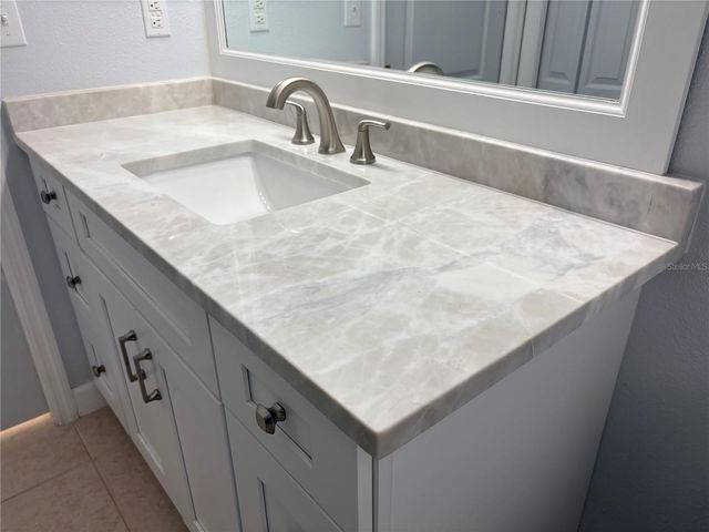 7207 39TH LANE E, Sarasota, FL 34243