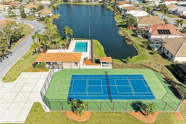 7207 39TH LANE E, Sarasota, FL 34243