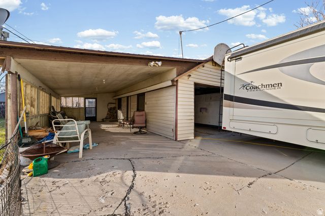 2924 S BUCCANEER DR, Magna, UT 84044