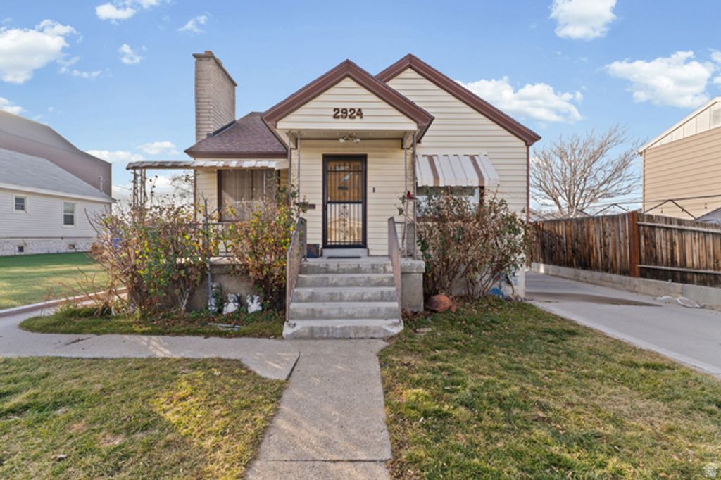 2924 S BUCCANEER DR, Magna, UT 84044