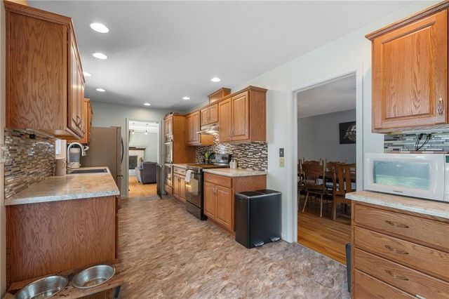 10719 Cypress Avenue, Kansas City, MO 64137