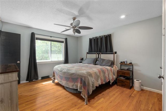 10719 Cypress Avenue, Kansas City, MO 64137