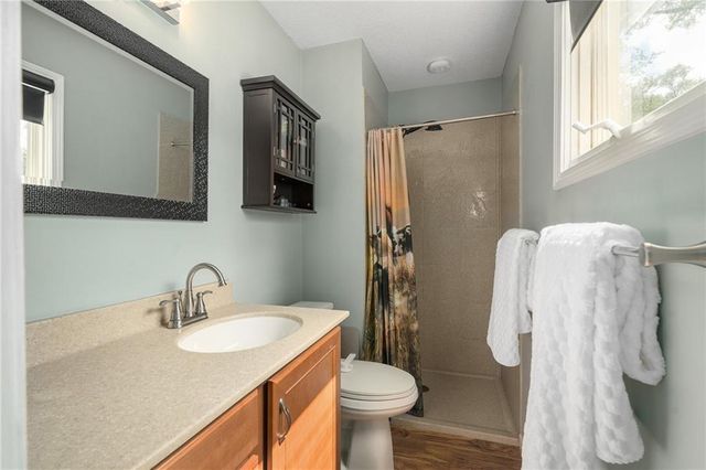 10719 Cypress Avenue, Kansas City, MO 64137