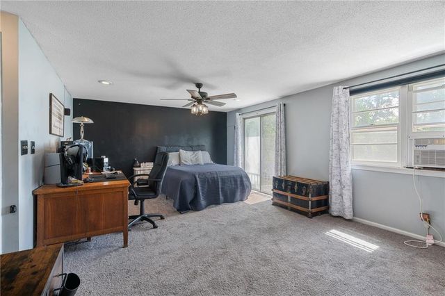 10719 Cypress Avenue, Kansas City, MO 64137