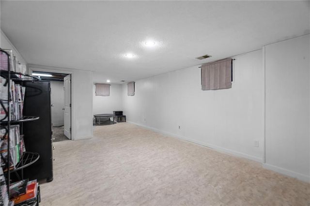 10719 Cypress Avenue, Kansas City, MO 64137