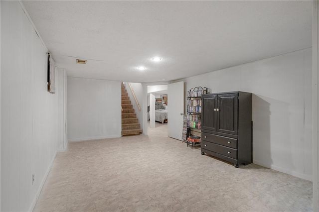 10719 Cypress Avenue, Kansas City, MO 64137
