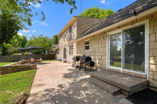 10719 Cypress Avenue, Kansas City, MO 64137