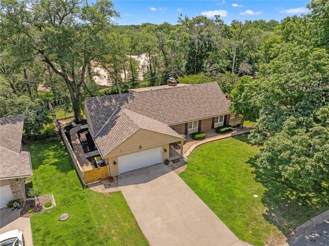 10719 Cypress Avenue, Kansas City, MO 64137