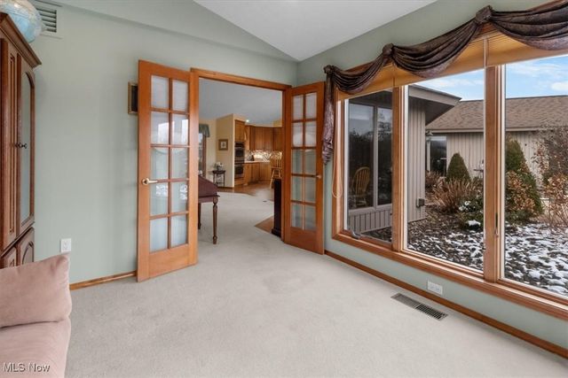 33025 Cobblestone Circle, North Ridgeville, OH 44039