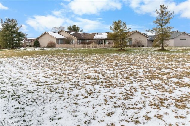 33025 Cobblestone Circle, North Ridgeville, OH 44039