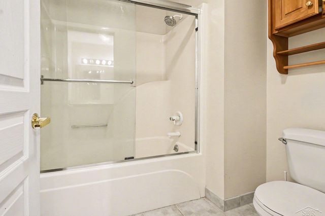 10 Cobblestone Place, Saginaw, MI 48603