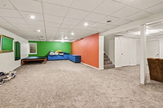 10 Cobblestone Place, Saginaw, MI 48603